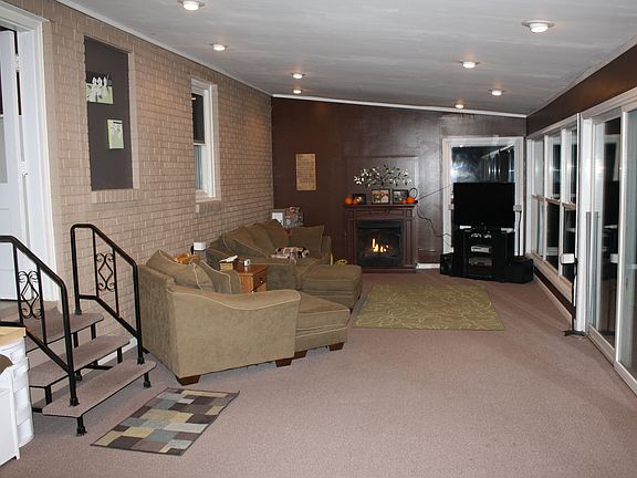 3rd image of 108 Woodward Dr