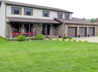 76 Saint Andrews Blvd, Belpre, OH 45714