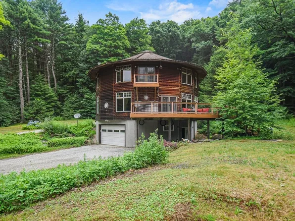 46 E Brimfield Rd, Holland, MA 01521