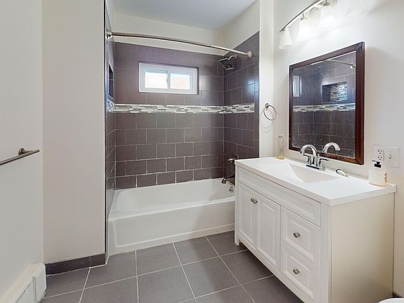 5th image of 81 Bellevue Ave