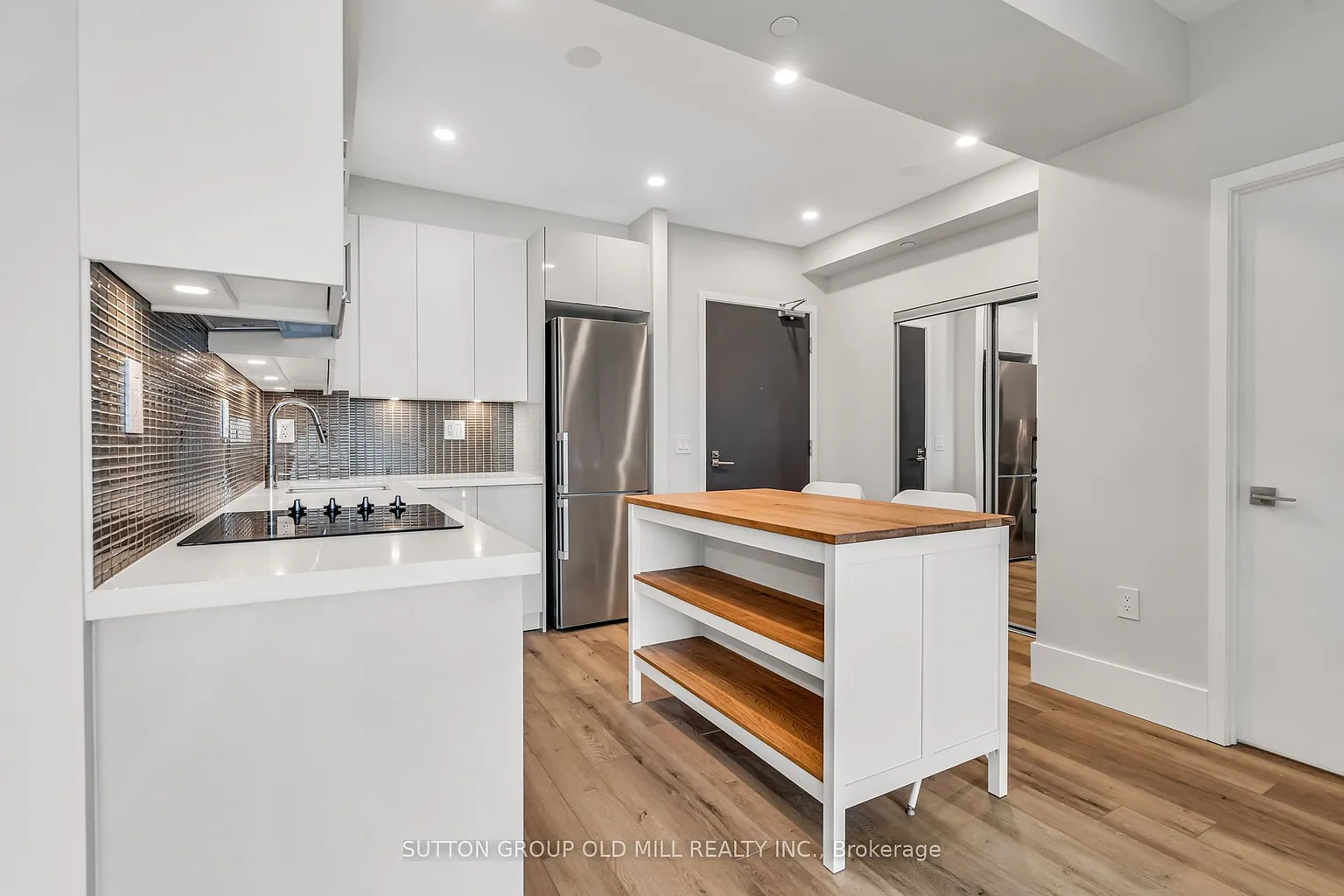2916 Highway 7 Rd #401 photo 1
