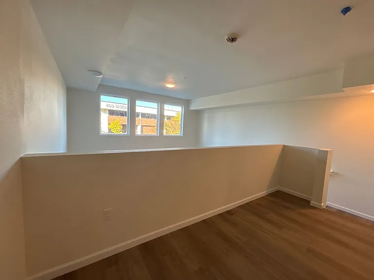 401 UNION — Photo 183
