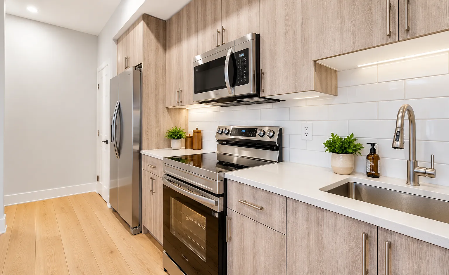 2 bed, 1100 sqft, $1,695 — Photo 1