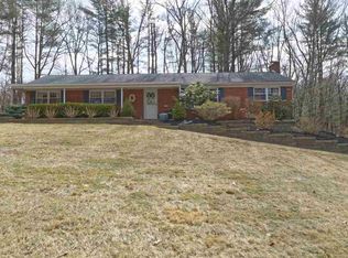 19 Sunrise Ter, Clifton Park, NY 12065