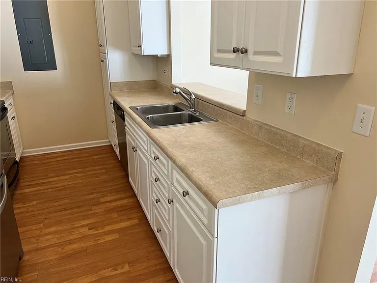 1188 Grace Hill Dr — Photo 13