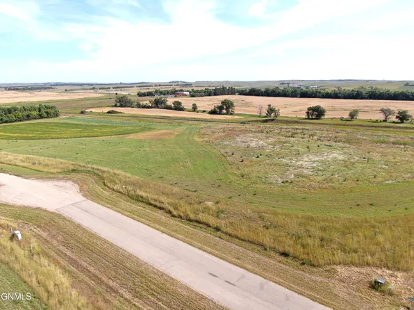 11711 Redwood Rd, Bismarck, ND 58503