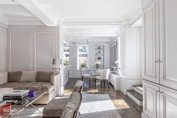 Sold by Sotheby's International Realty | media 6