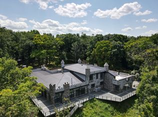 3 Saville Row, Barrington, IL 60010