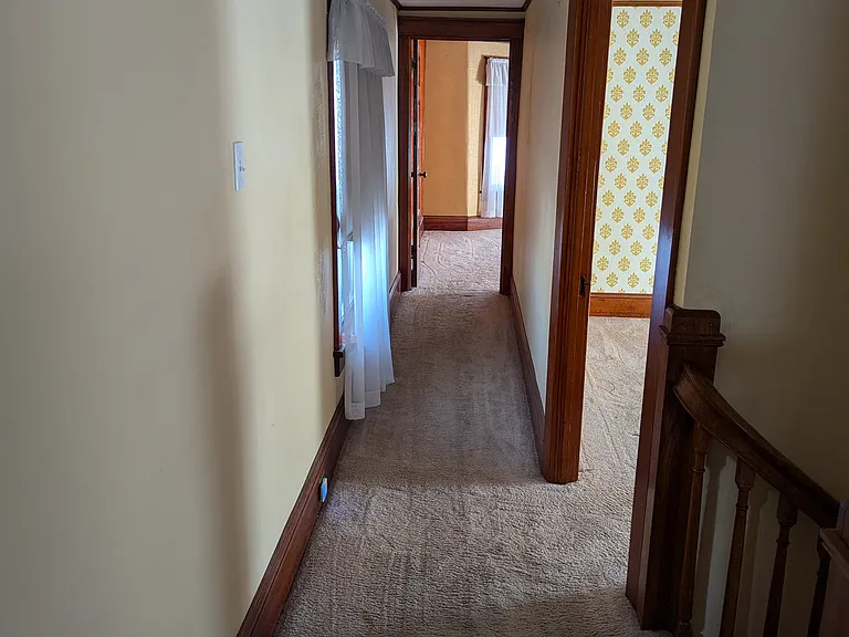 1279 Vine St — Photo 6