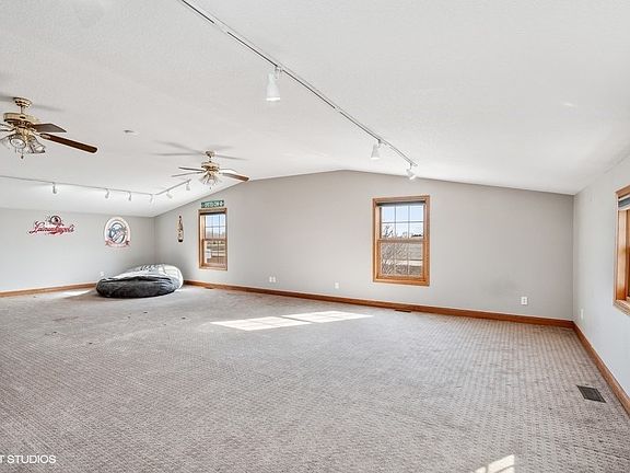 5th image of 2558 NE 72nd St