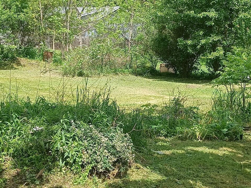 2nd image of 113 Hoff St