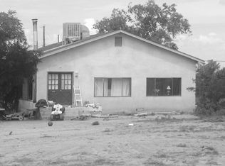 799 Meadowlake Rd, Los Lunas, NM 87031