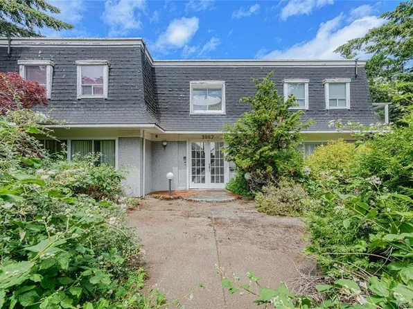 3967 Juan De Fuca Ter, Saanich, BC V8N 5W9