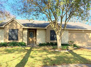 6124 Silver Leaf Dr, League City, TX 77573