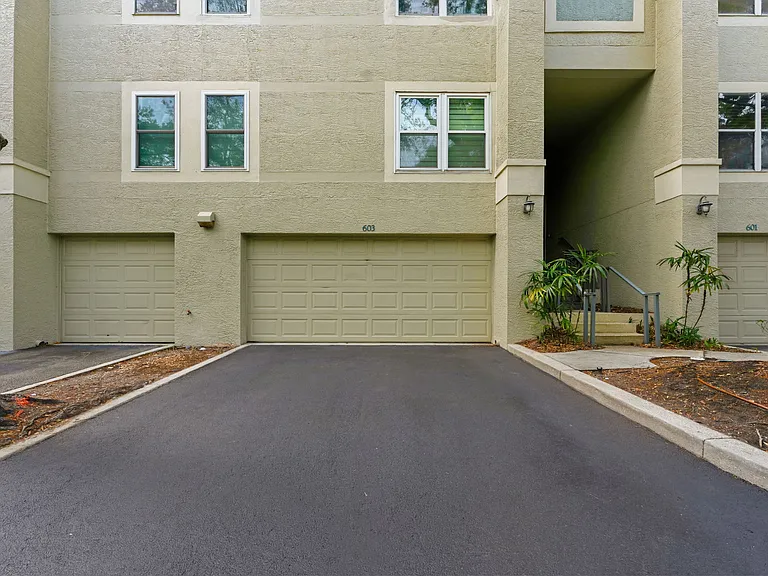 603 Masthead Ct — Photo 3