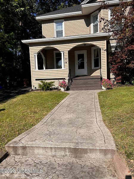 3rd image of 25 Ray St