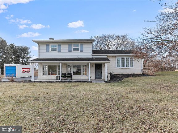 2nd image of 19219 Woodhaven Dr