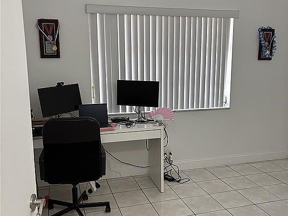 5th image of 6802 NW 58th Ct