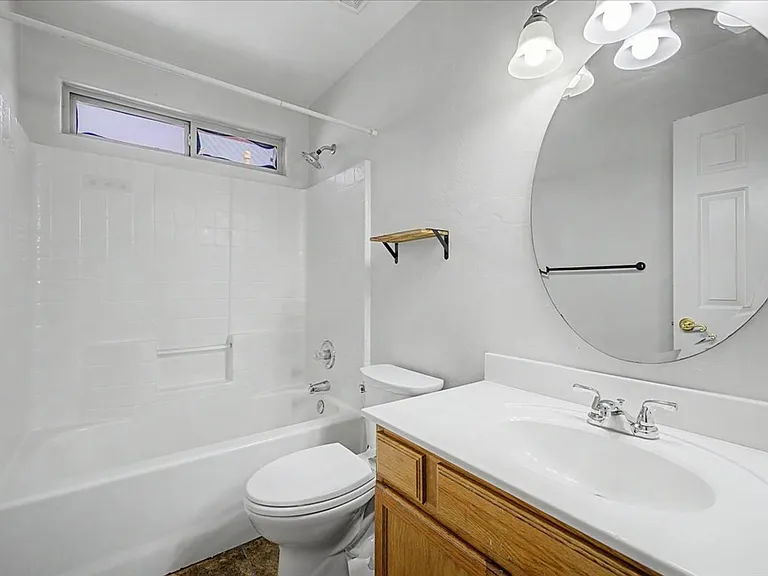 10451 E Vashon St — Photo 16