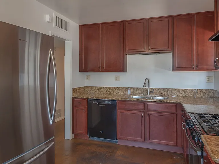 4456 E Campbell Ave — Photo 4