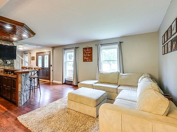 5th image of 360 Forest Meadows Dr