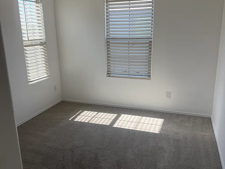 156 N 56th Pl — Photo 30