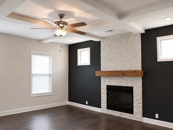 4th image of 307 Lugano Ln