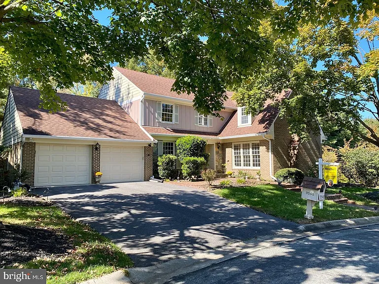 9548 Fox Hollow Dr — Photo 2
