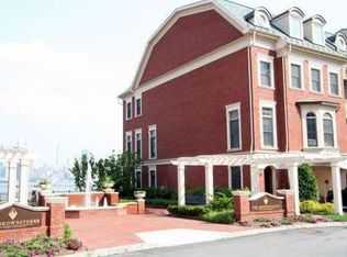 19 Regency Pl, Weehawken, NJ 07086