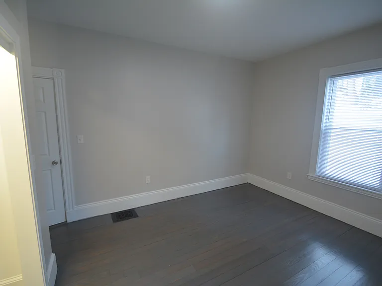 31 Claybourne St #1 — Photo 22