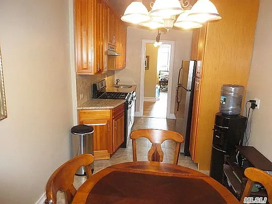 Sold by Madeleine Realty Ltd. | media 6