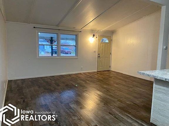 2nd image of 612 N Washington St