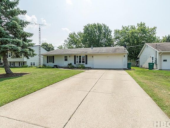 3rd image of 105 W Greenwood Dr