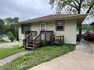 2296 Woodworth St, Dubuque, IA 52001