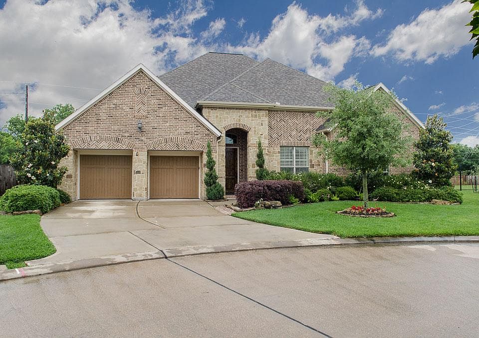 1st image of 32203 Waterford Crest Ln