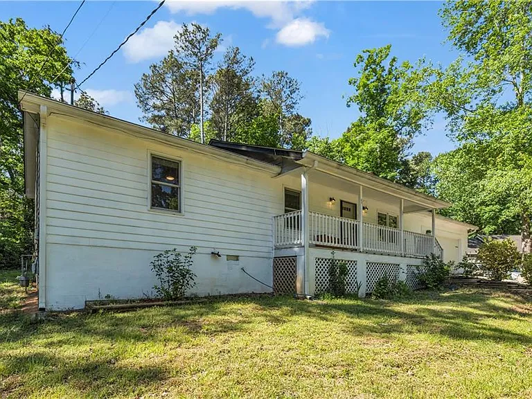5712 Port Dr — Photo 1