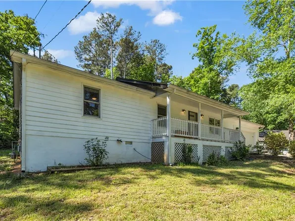 5712 Port Dr, Buford, GA 30518
