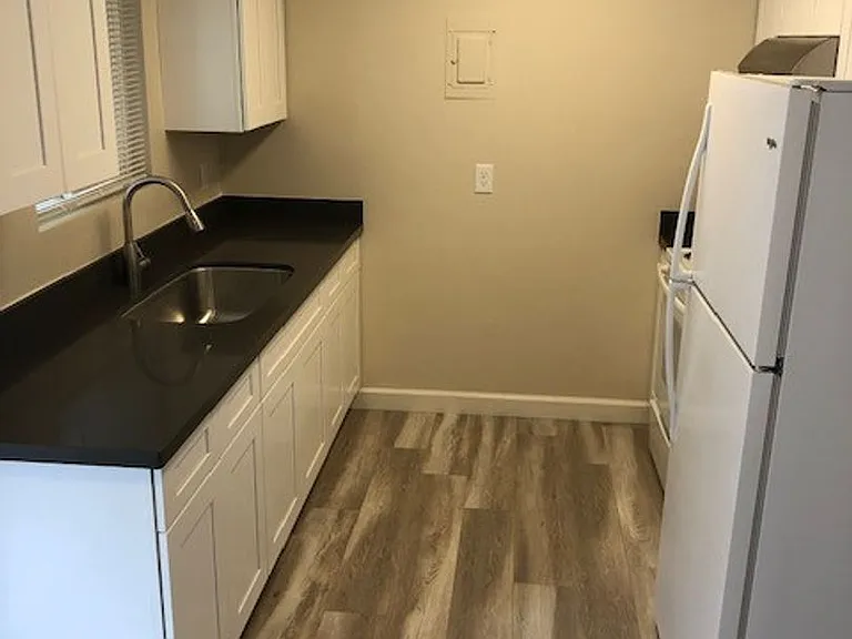 7240 Bark Ln — Photo 5