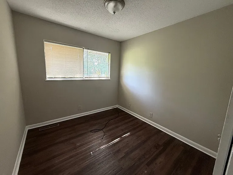 3408 Glen Park Dr NW — Photo 9
