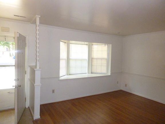 2nd image of 451 Youngs Mill Ln