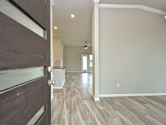Entry view of the San Saba floorplan at a Meritage Homes community.
