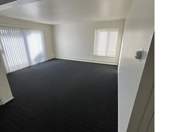 27718 Cherry Hill Rd #100, Garden City, MI 48135