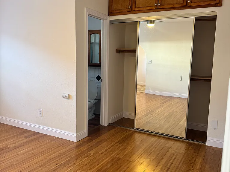 1112 N Kingsley Dr #4 — Photo 3