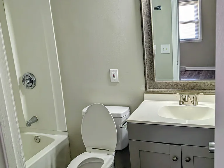 216 Lakeside Ave — Photo 13