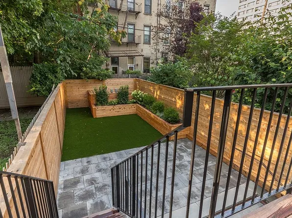 206 8th Street image 12 of 35