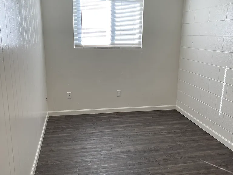 The Crossing Apartments — Photo 38