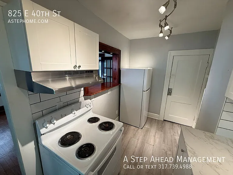 825 E 40th St — Photo 16