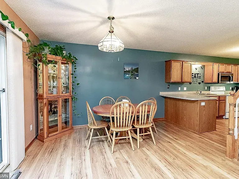 8590 Quarry Ridge Ln #F — Photo 3