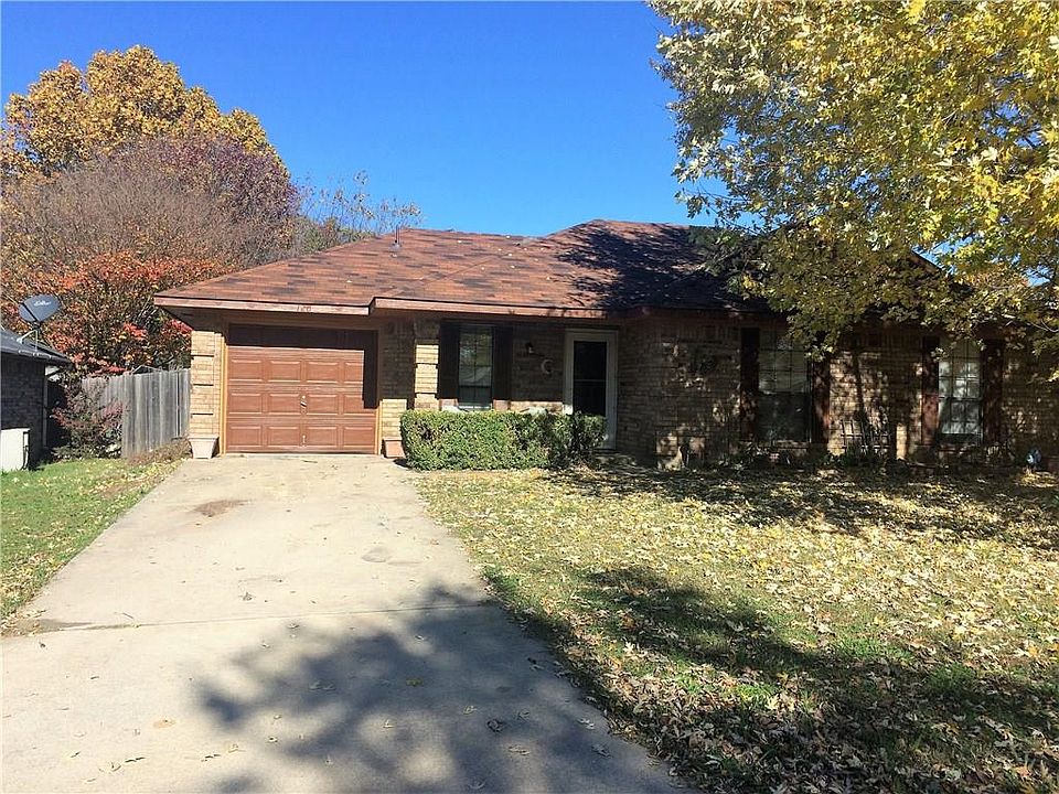 1st image of 120 Prairie Creek Cir