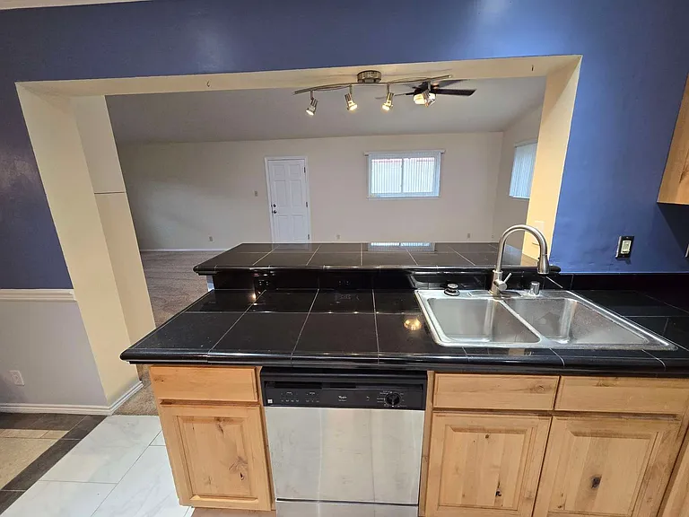 1500 Shirley St NE — Photo 19